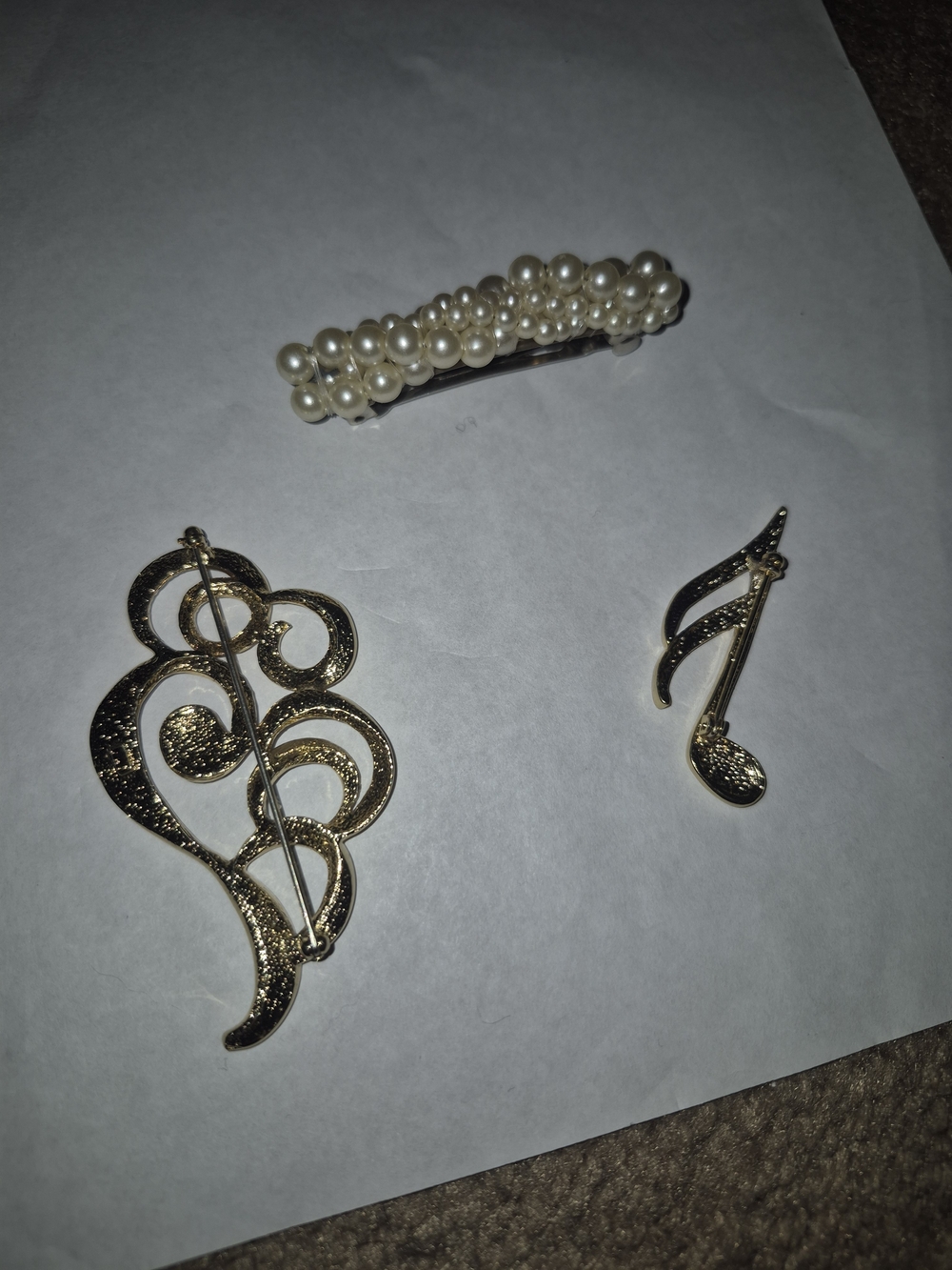 Pearl Accent Hair Clip and Gold Musical Note Brooch Set